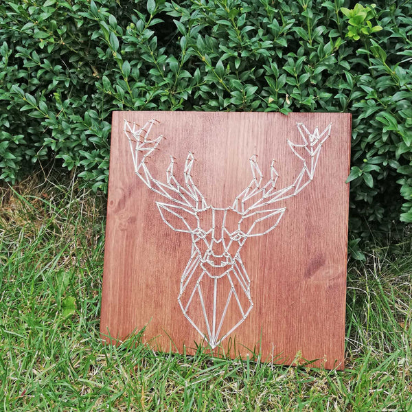Fadenbild DIY-Set "Geometrischer Hirschkopf"