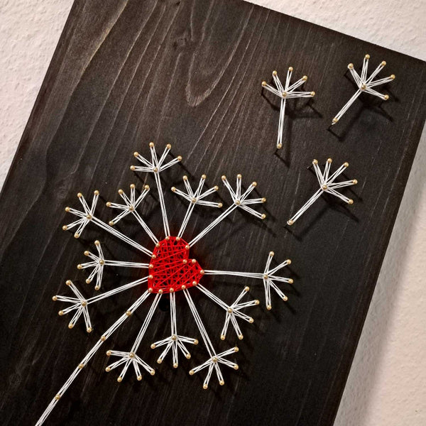Fadenbild "Pusteblume mit Herz"