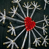 Fadenbild "Pusteblume mit Herz"