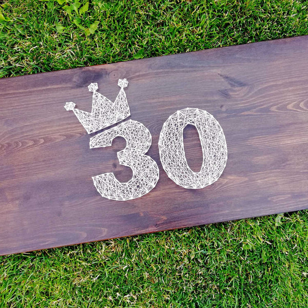 Fadenbild Gästebuch mit Zahl als Erinnerung an den 30. Geburtstag