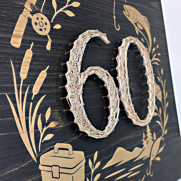 Fadenbild - Fadenbild "Geschenk runder Geburtstag" – mit Lasergravur